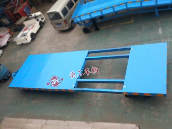 平板车 15吨伸缩型星空买球(中国)