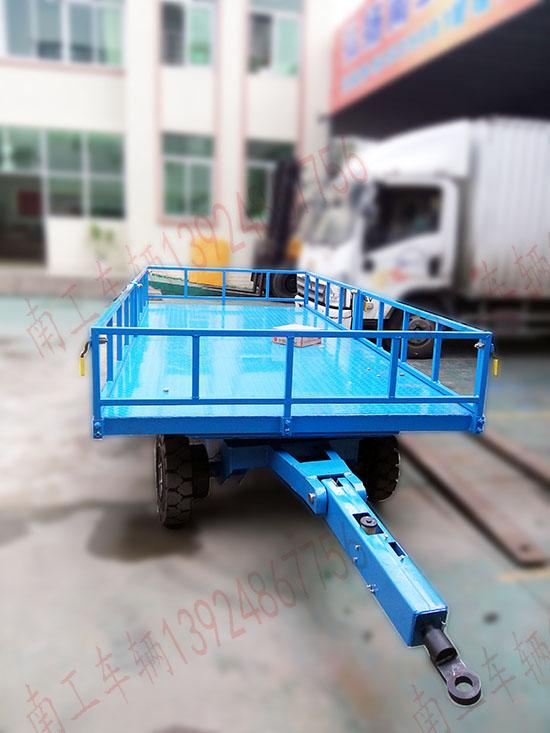 6吨星空买球(中国)护栏型牵引拖车