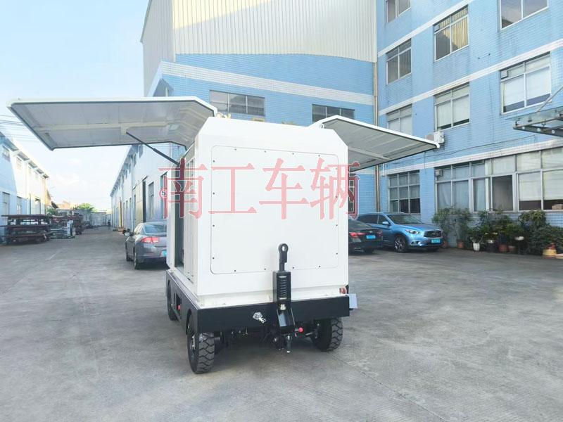 2吨电动星空买球(中国) 飞翼箱式电动工具拖车