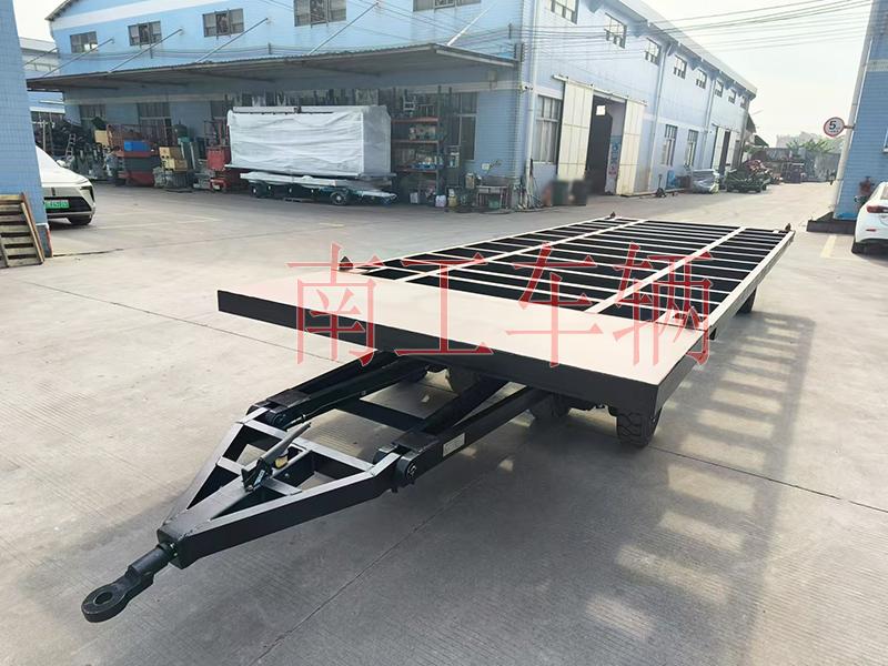 12吨骨架式星空买球(中国) 带角锁刹车全挂车