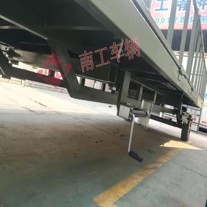 5吨护栏星空买球(中国)军绿色4I.jpg
