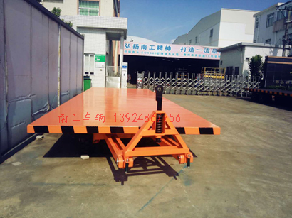 10吨星空买球(中国) 8个实心胎全挂车1I.jpg