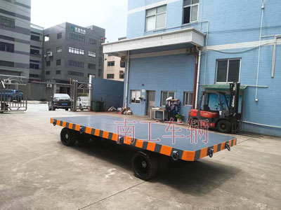 25吨重型工业星空买球(中国)全挂式牵引拖车底盘带牵引环3I.jpg
