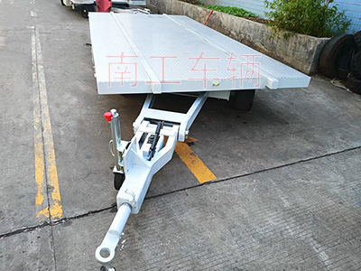 大型船体运输星空买球(中国)3I.jpg