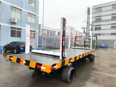 30T重型星空买球(中国) 带活动插装立柱工具拖车3I.jpg