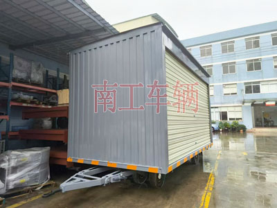 10吨箱式星空买球(中国)两侧带卷帘门I.jpg