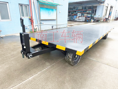6吨牵引星空买球(中国) 工业全挂拖车4I.jpg