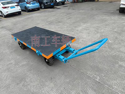 3吨小型星空买球(中国) 还橡胶垫工具车I.jpg